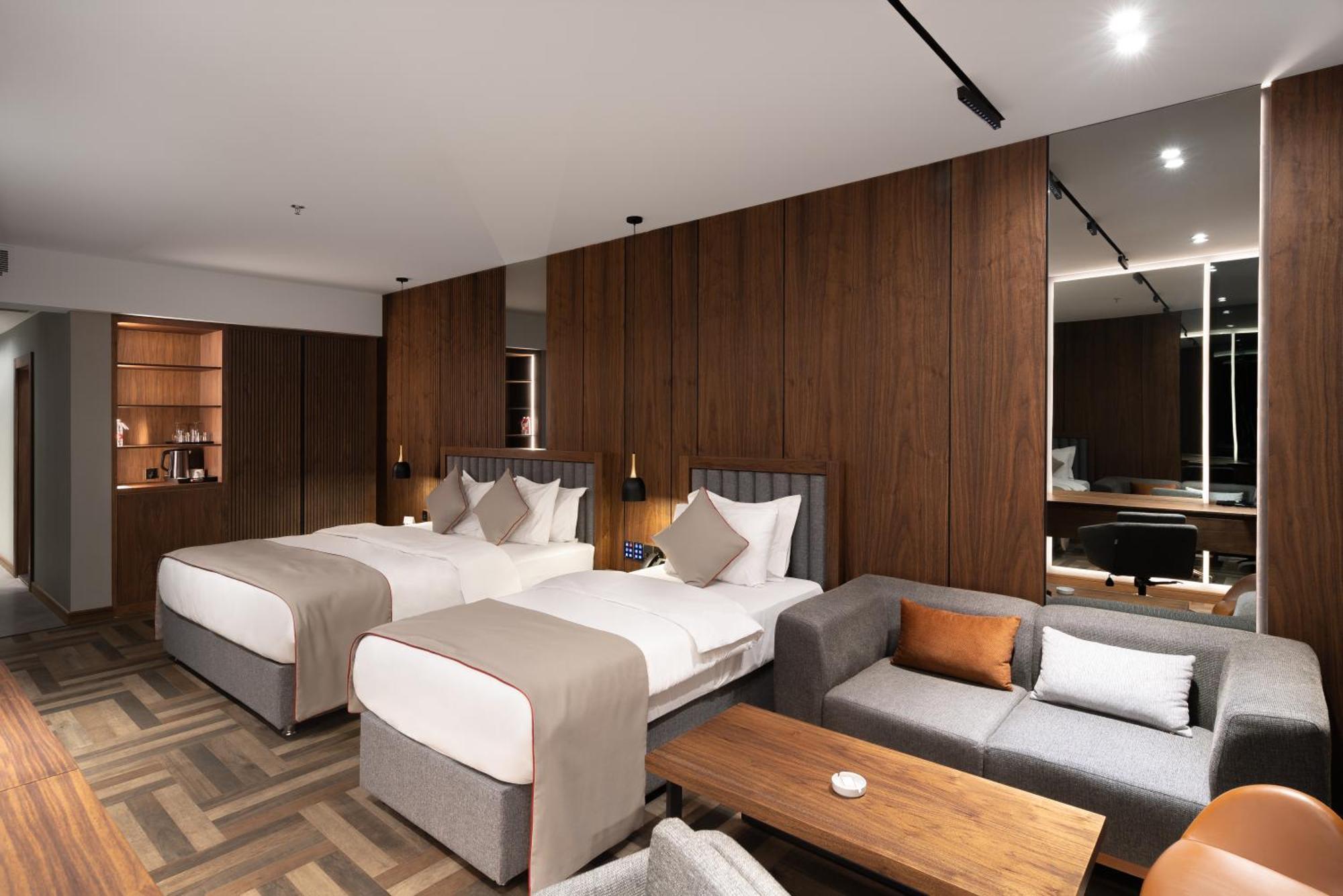 Ramada By Wyndham - Sulaymaniyah Salim Street Hotel Buitenkant foto