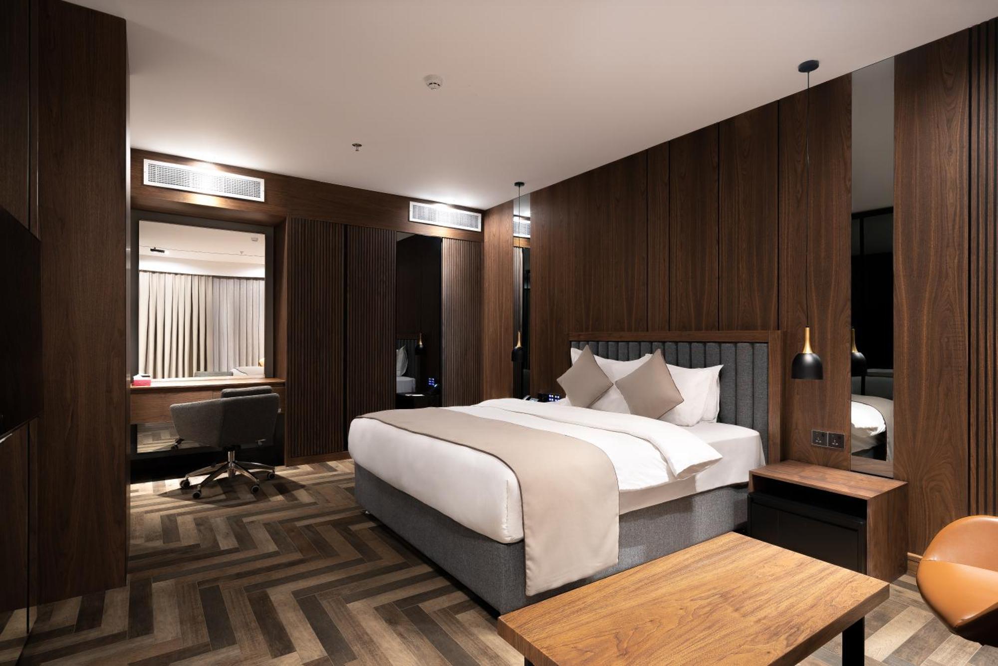 Ramada By Wyndham - Sulaymaniyah Salim Street Hotel Buitenkant foto