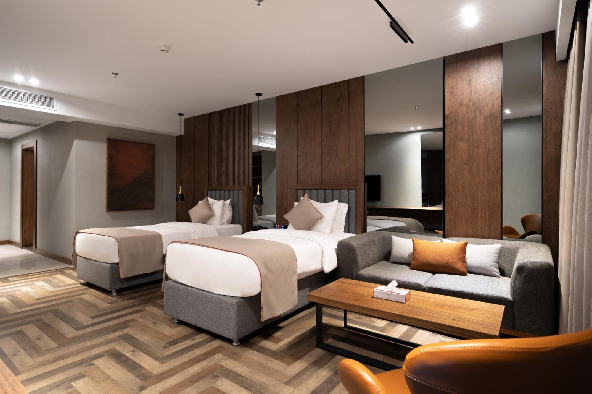 Ramada By Wyndham - Sulaymaniyah Salim Street Hotel Buitenkant foto