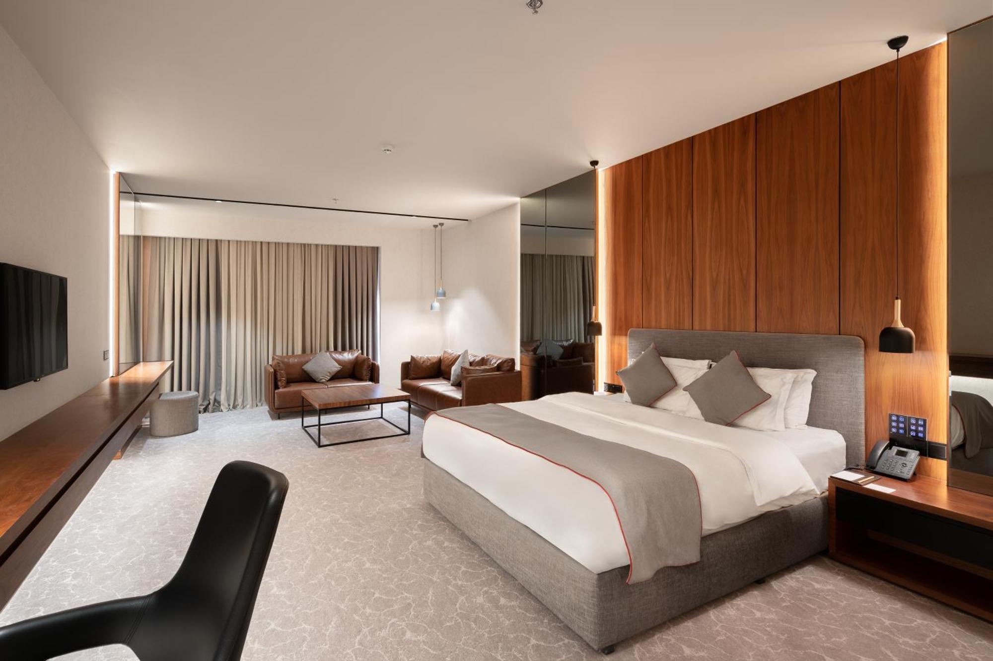 Ramada By Wyndham - Sulaymaniyah Salim Street Hotel Buitenkant foto