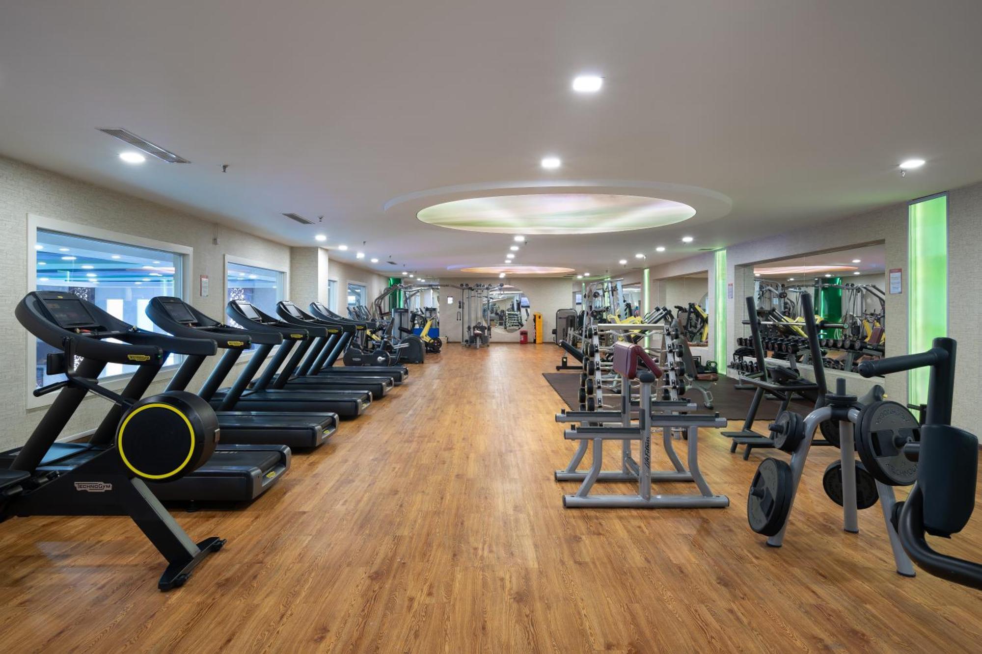 Ramada By Wyndham - Sulaymaniyah Salim Street Hotel Buitenkant foto