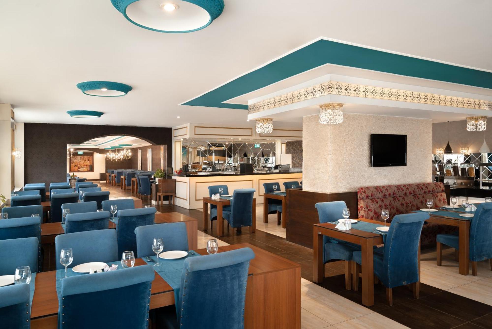 Ramada By Wyndham - Sulaymaniyah Salim Street Hotel Buitenkant foto