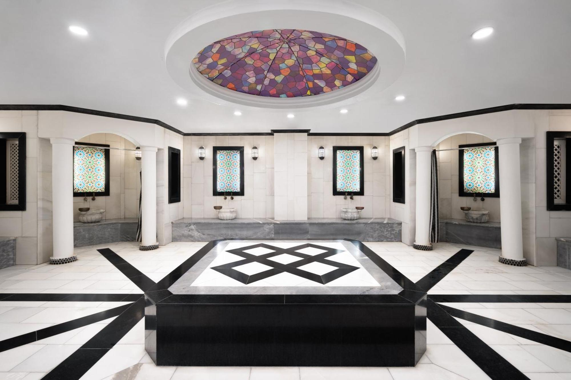 Ramada By Wyndham - Sulaymaniyah Salim Street Hotel Buitenkant foto